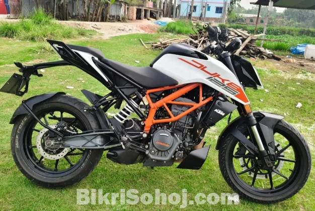 KTM DUKE 125